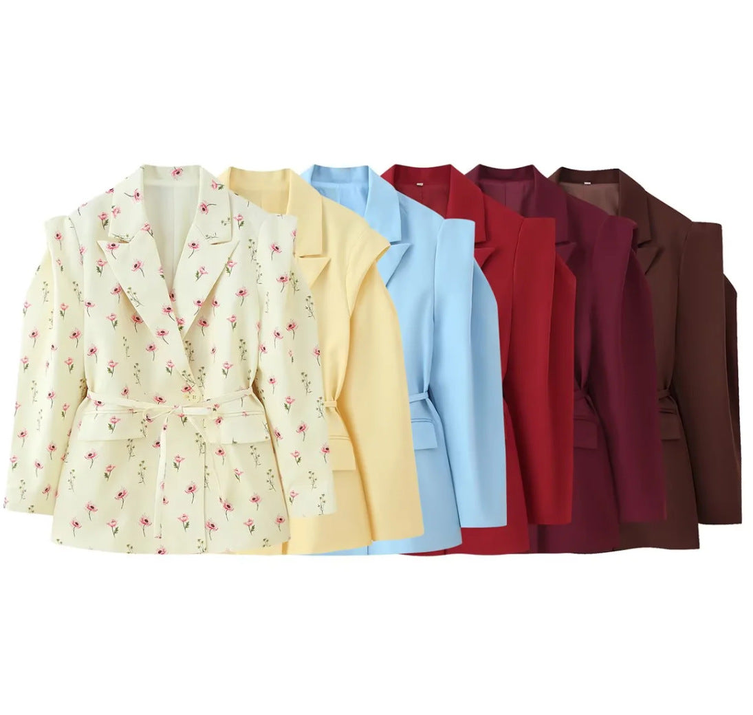 Padded Shoulder Blazer with Lace-up Waist Control for a Flattering Fit