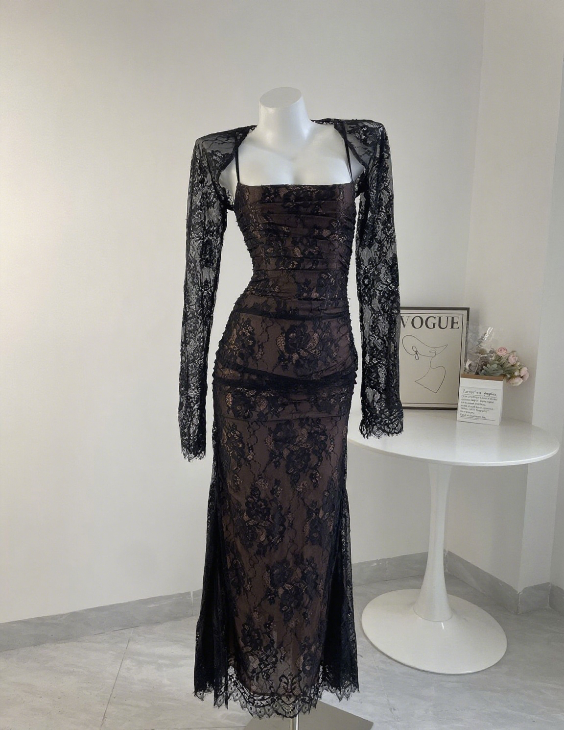 Lace Dress with Elegant Mesh Bodycon Style Evening Gown