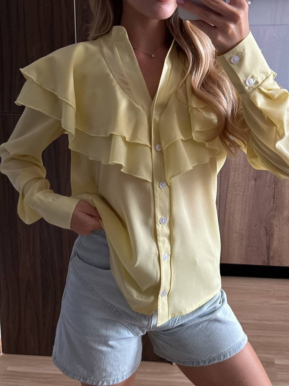 Chiffon Casual Lotus Leaf V-neck Blouse with Loose Fit Style