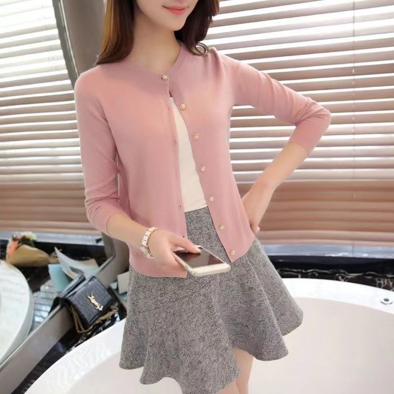 Knitted Cardigan with Long Sleeve and Round Neck Design