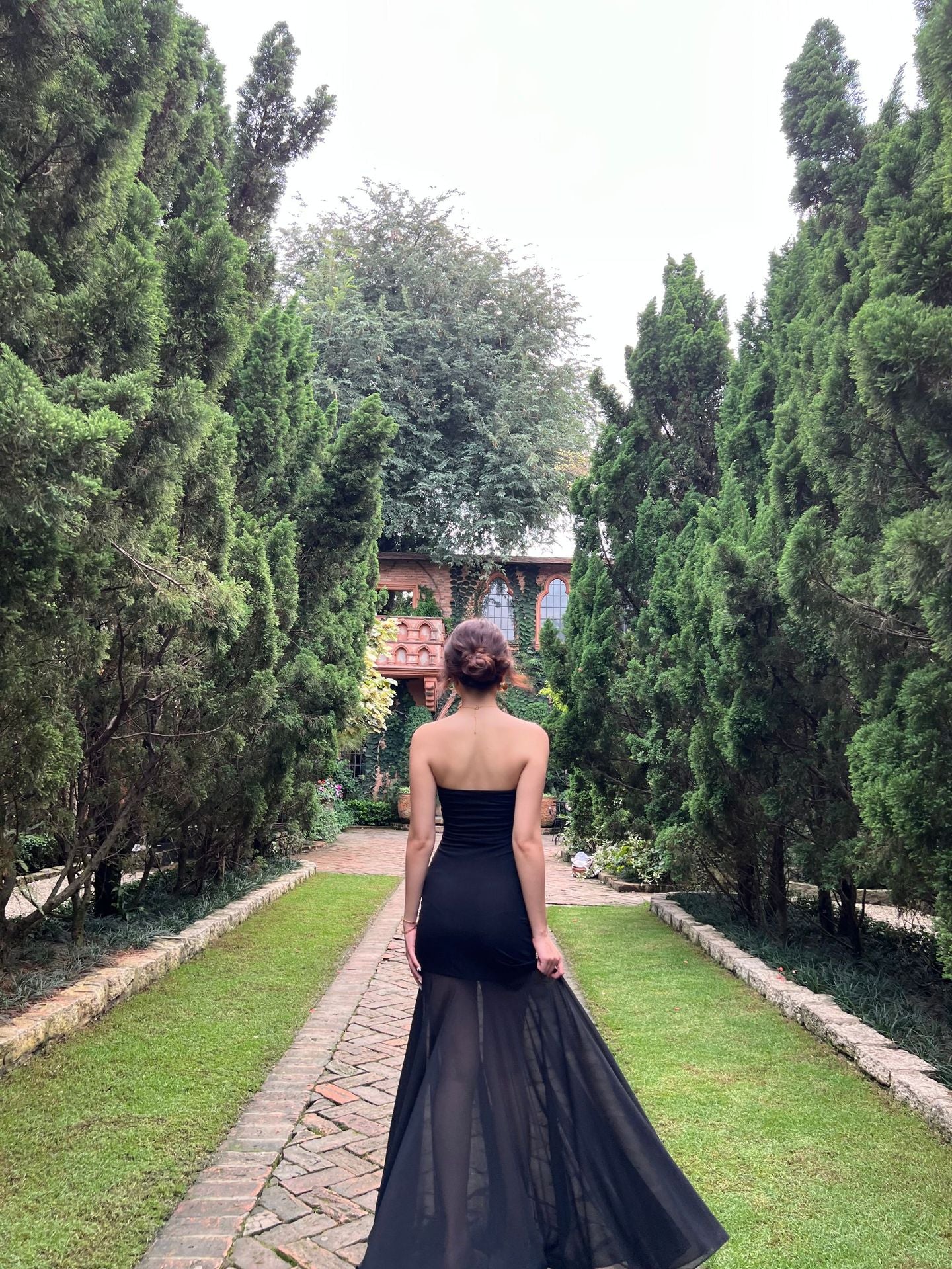 Mesh Dress with High Waist Design for Perfect Cocktail Events