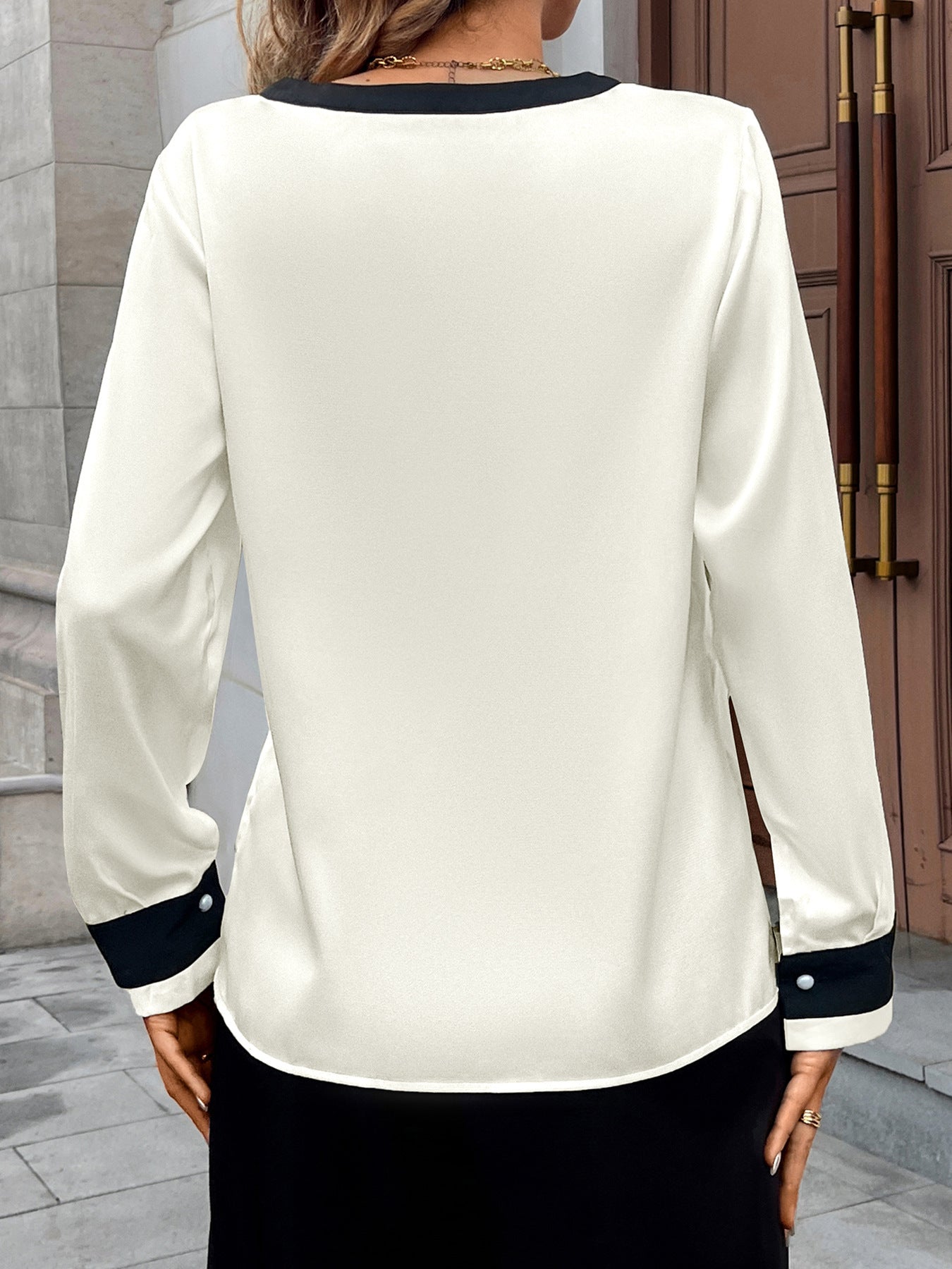 Pearl Button Deep V-neck Color-block Blouse for Elegant Style