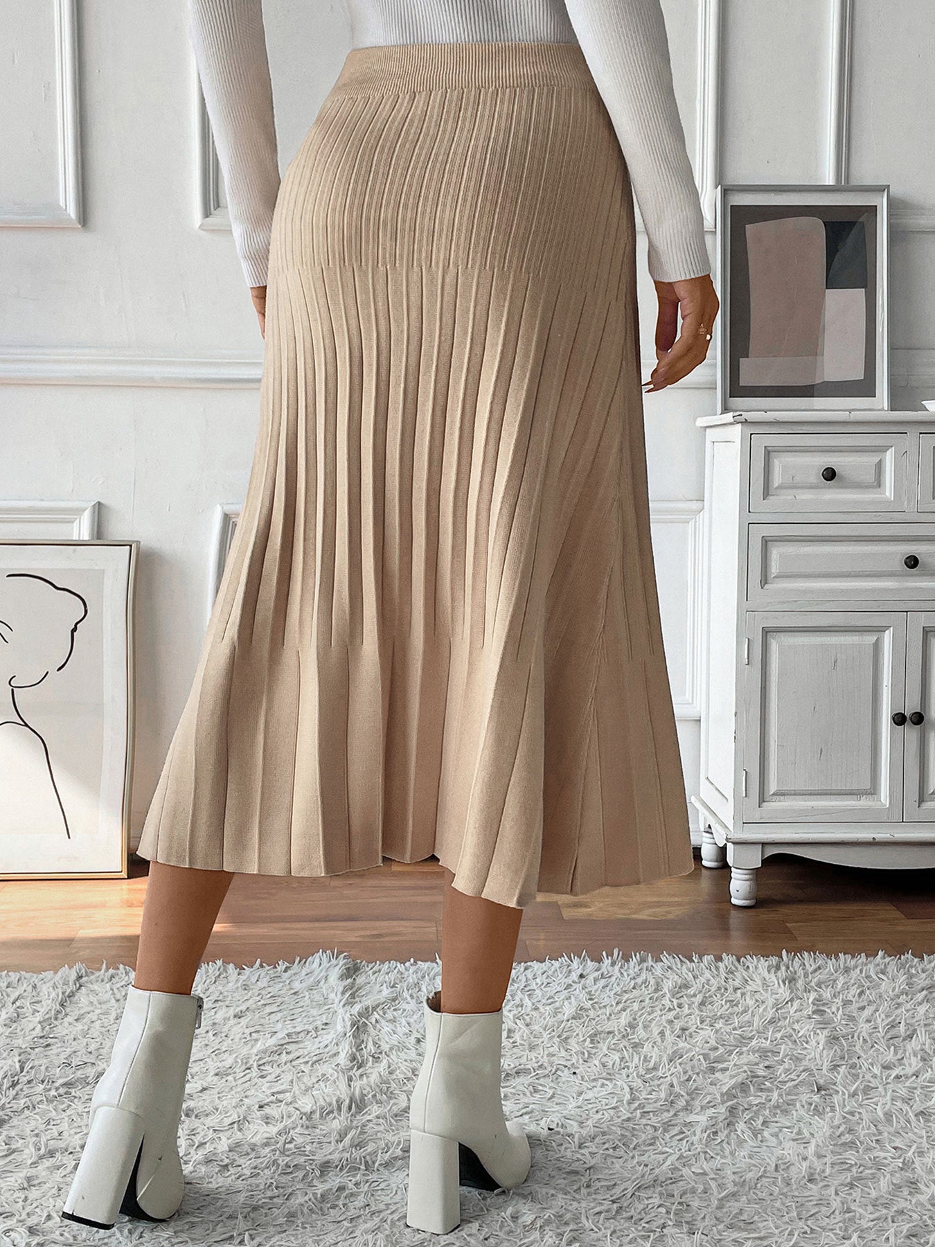 Slim Fit Pleated Skirt with High Elasticity for Effortless Style