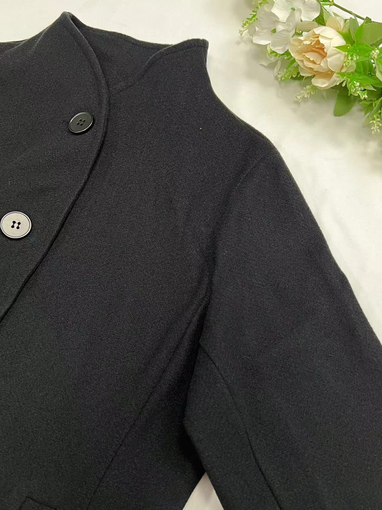 Minimalist Long Sleeve Lapel Button Slim-fit Woolen Coat