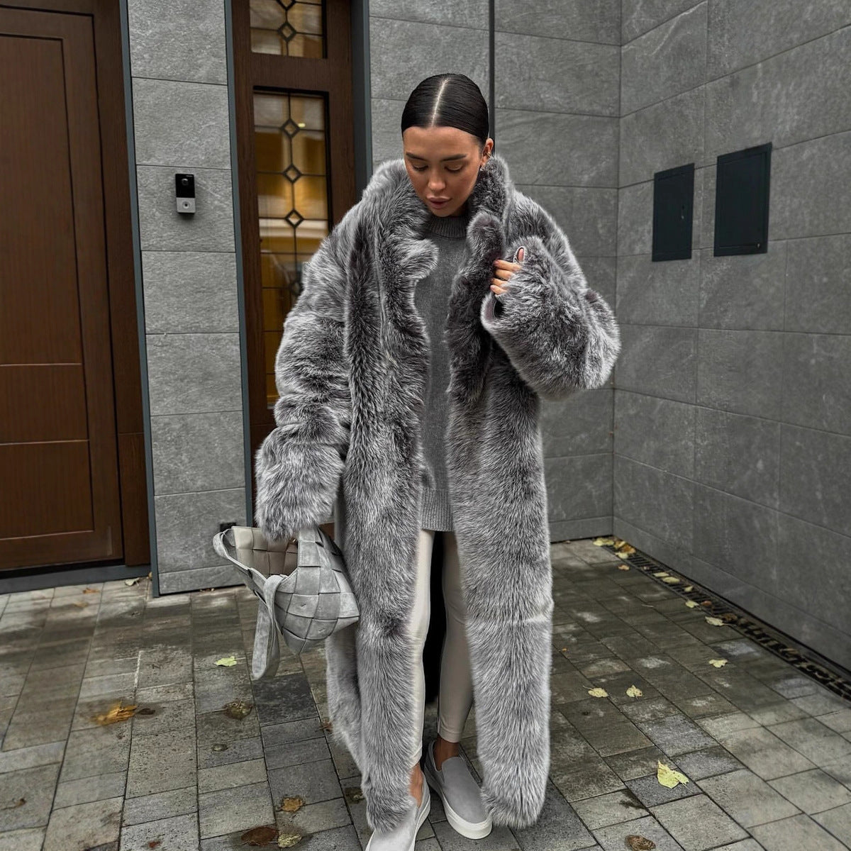 Black and White Two-Color Artificial Wool Coat with Modern Style