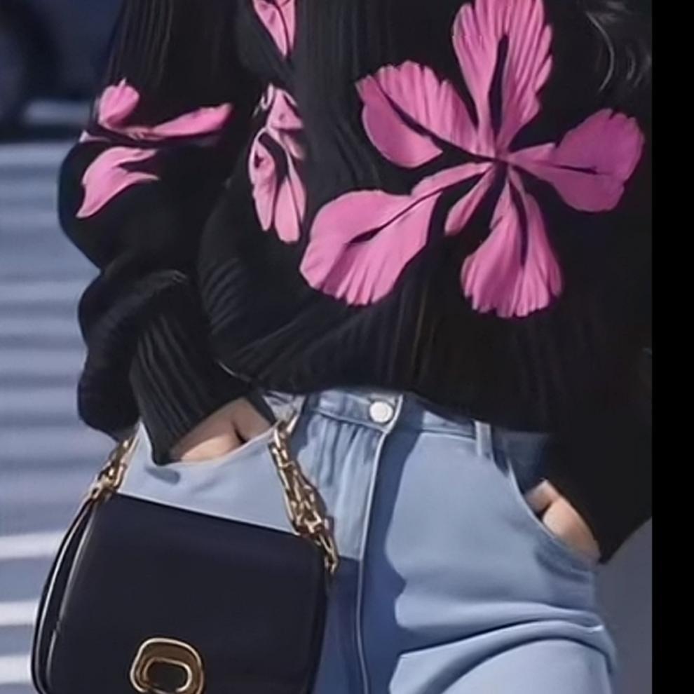 Black Flower Print Top with Flight Sleeves for Effortless Style