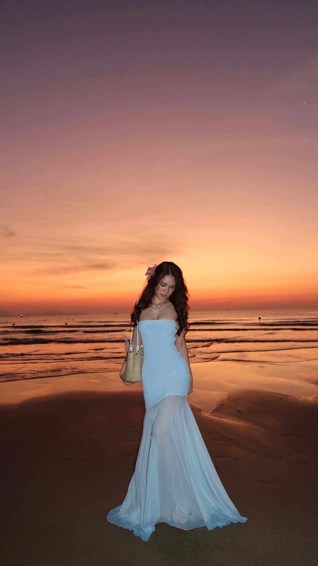 Mesh Dress with High Waist Design for Perfect Cocktail Events