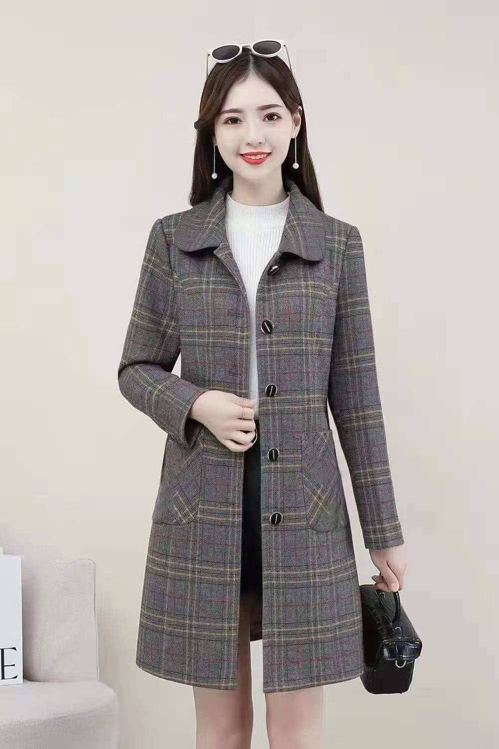 Plaid Woolen Coat with Casual Japanese Style for Autumn Wear