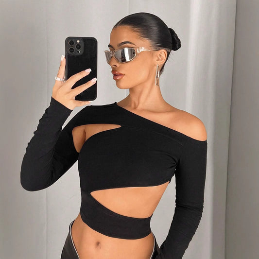 Slim Fit Off-the-Shoulder Navel T-Shirt with Irregular Design