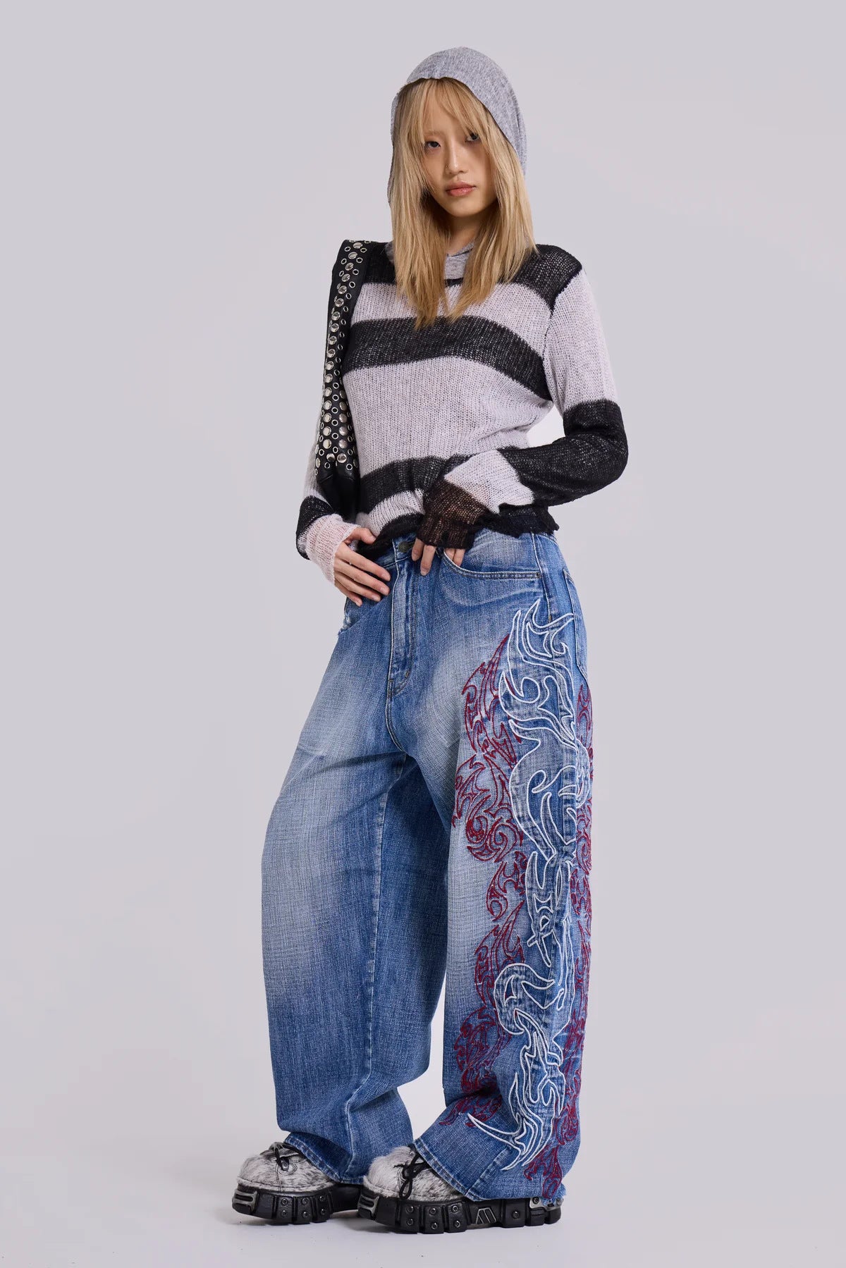 Wide Leg Jeans with Embroidery Detail for Trendy Street Fashion