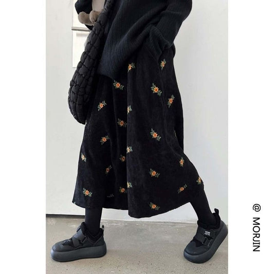 Vintage Brown Corduroy Skirt with Mid-Length A-Line Design