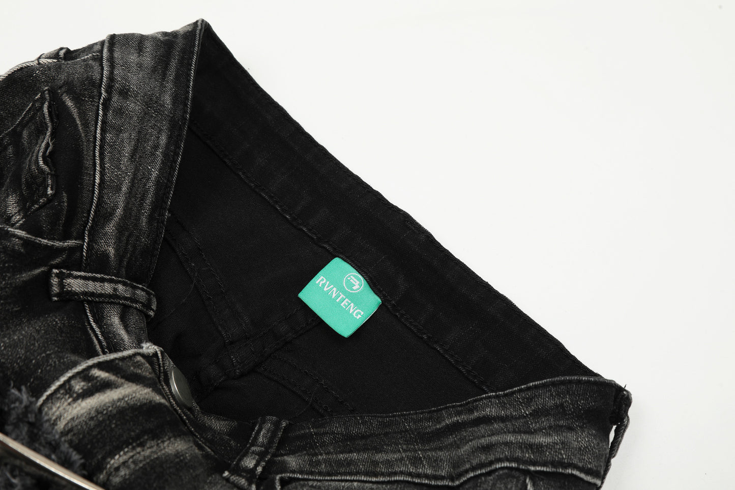 Flared Frayed Jeans with Stretchy Comfort for Effortless Style