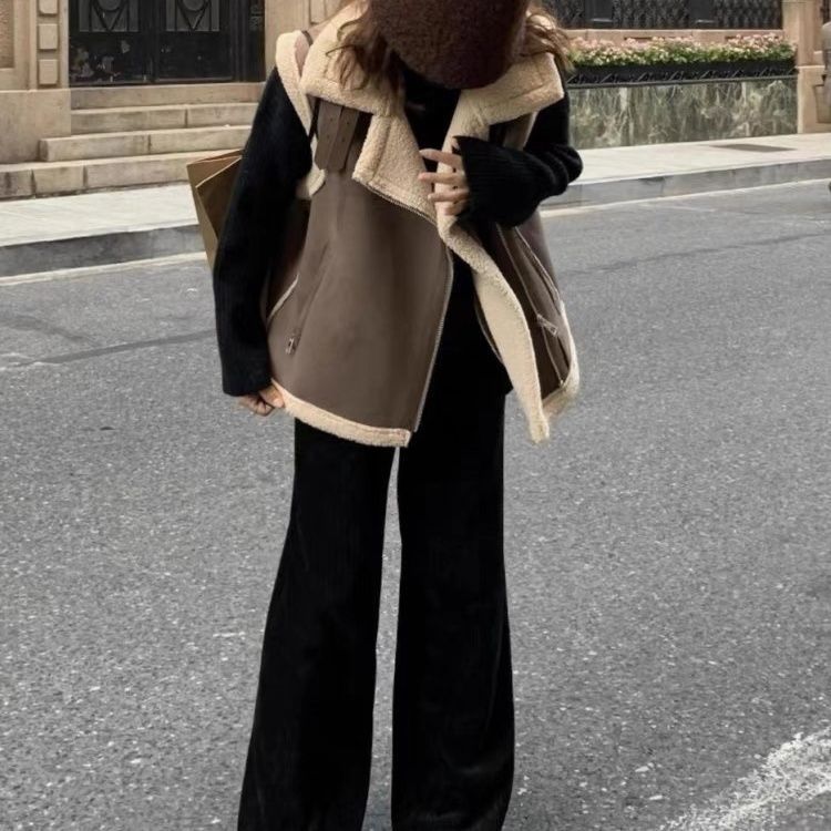 Berber Fleece Motorcycle Vest with Stylish Western Design