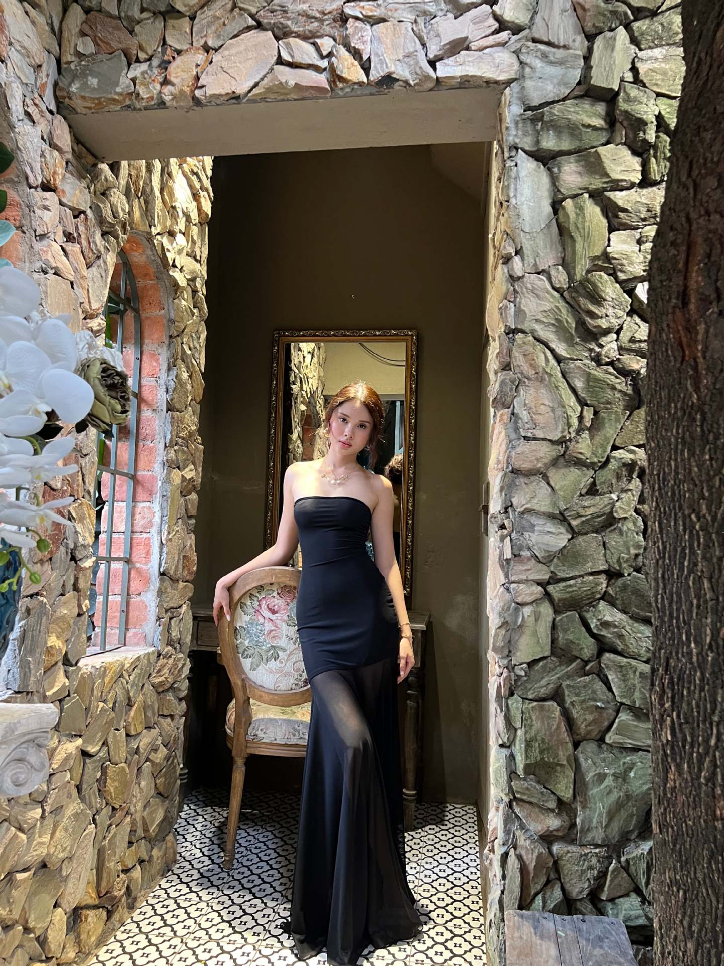 Mesh Dress with High Waist Design for Perfect Cocktail Events