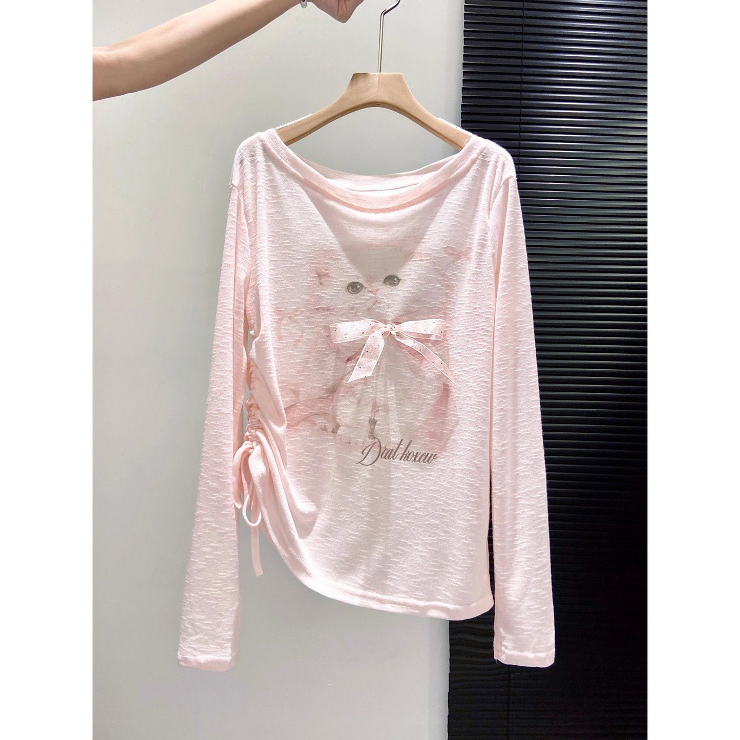 Cute Cat Print Long Sleeve Pullover Top for Fun Fashion Lovers