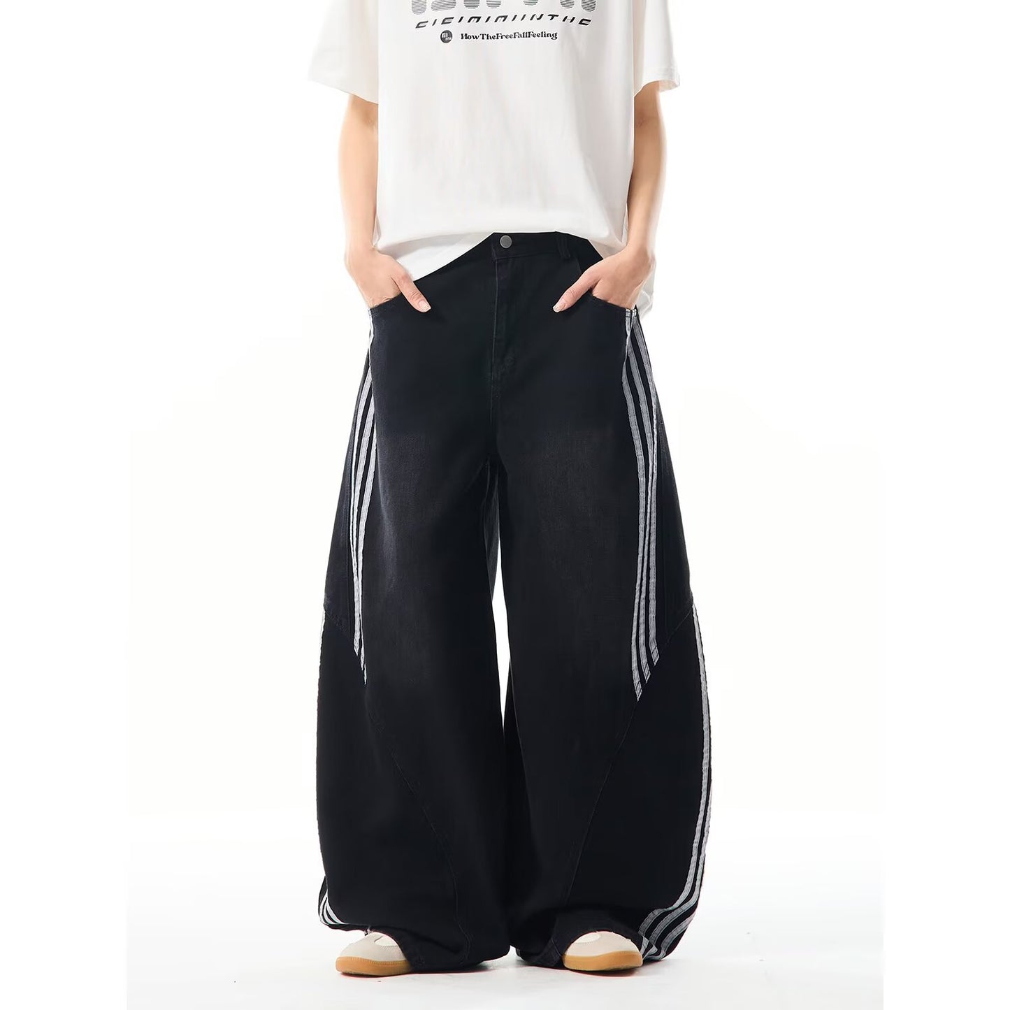 Retro Large Pocket Machete Jeans with Wide Leg Style