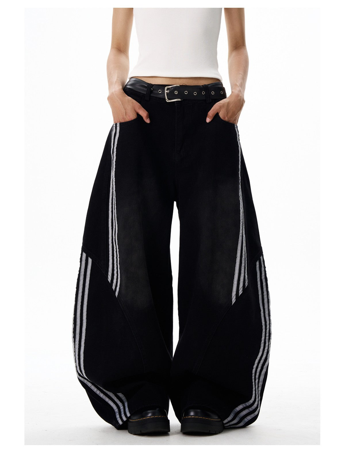 Retro Large Pocket Machete Jeans with Wide Leg Style