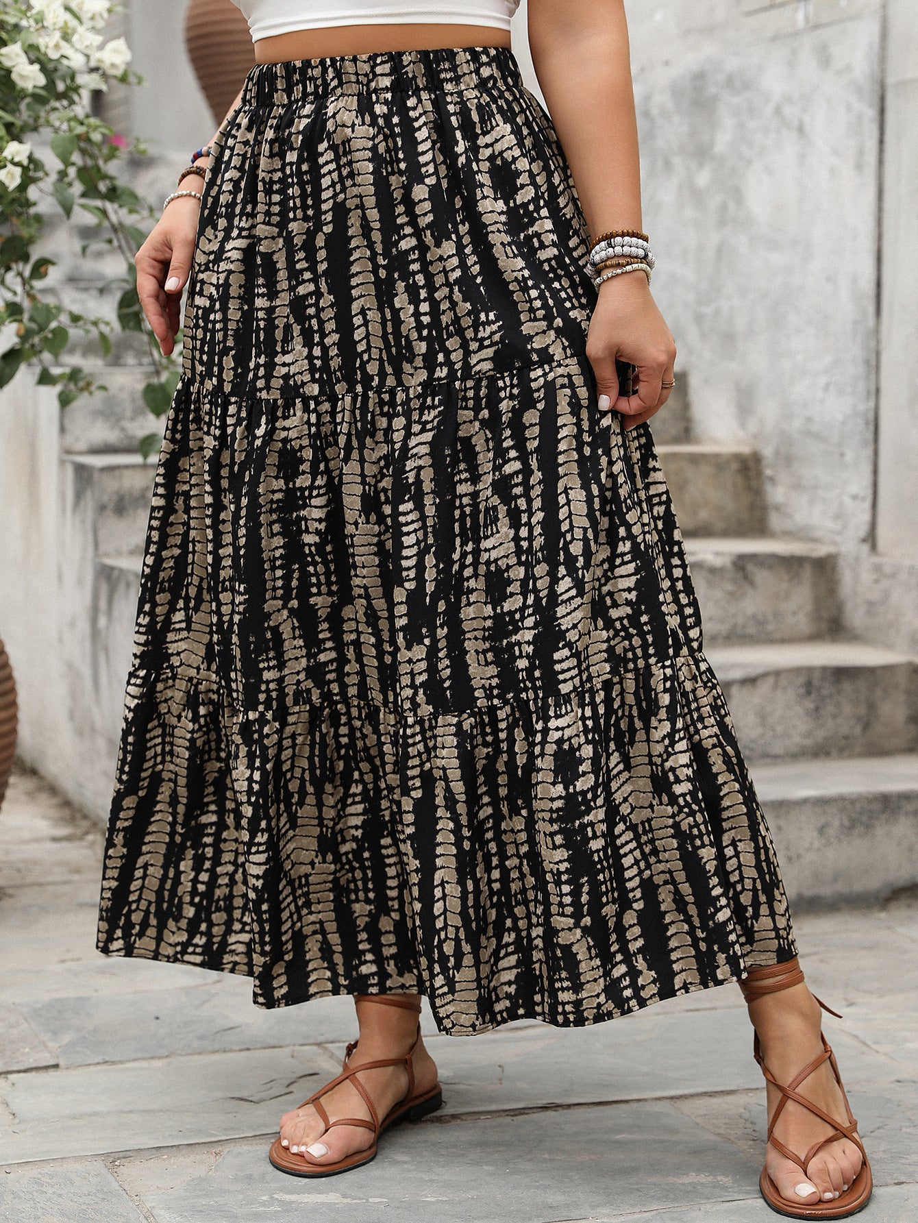 High Waist Plus Size Skirt with Elegant Stripe Pattern Design