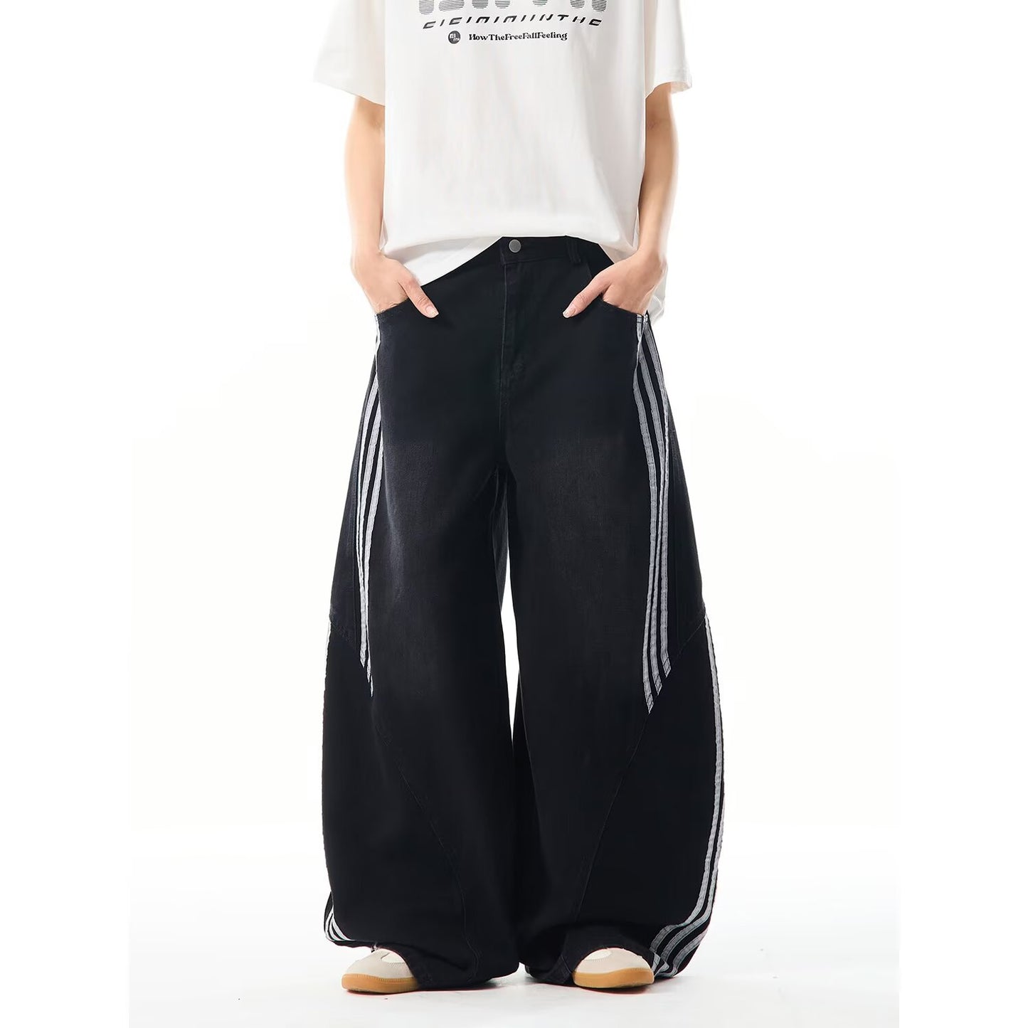 Retro Large Pocket Machete Jeans with Wide Leg Style