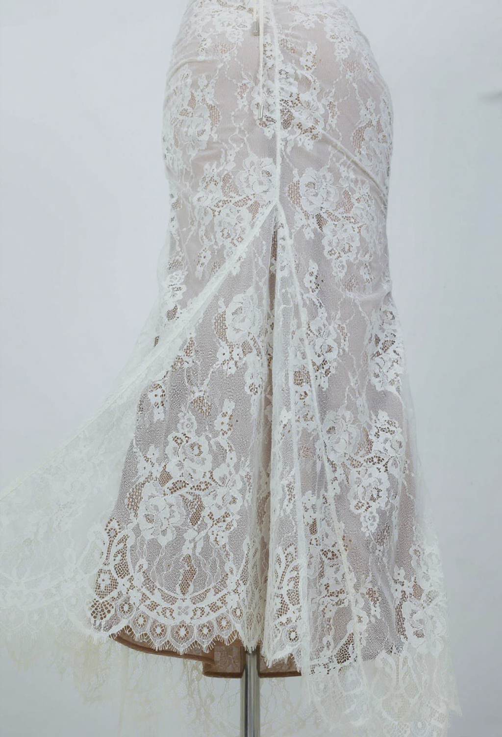 Lace Dress with Elegant Mesh Bodycon Style Evening Gown