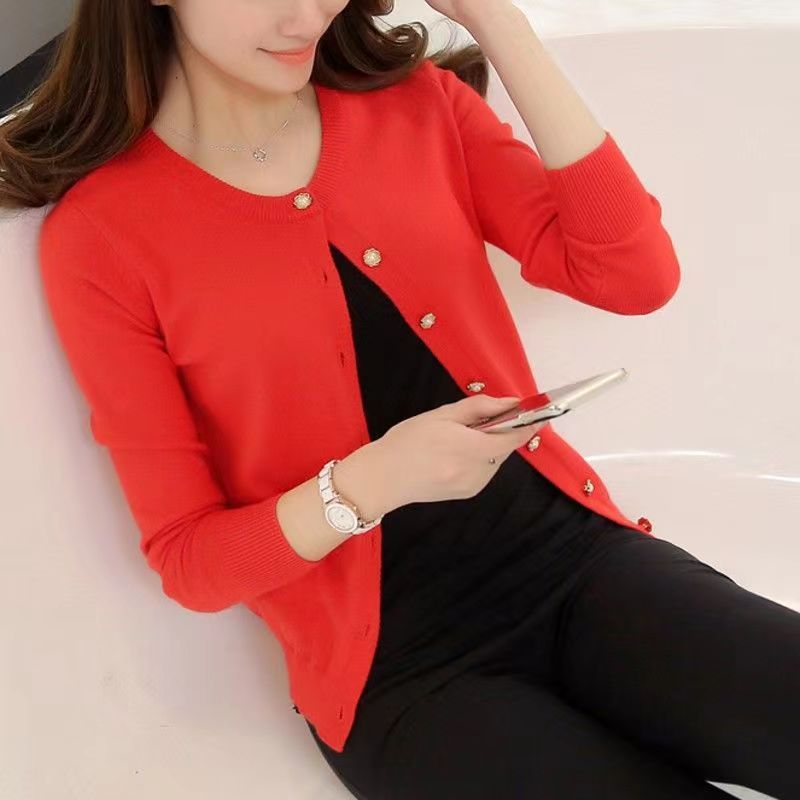 Knitted Cardigan with Long Sleeve and Round Neck Design