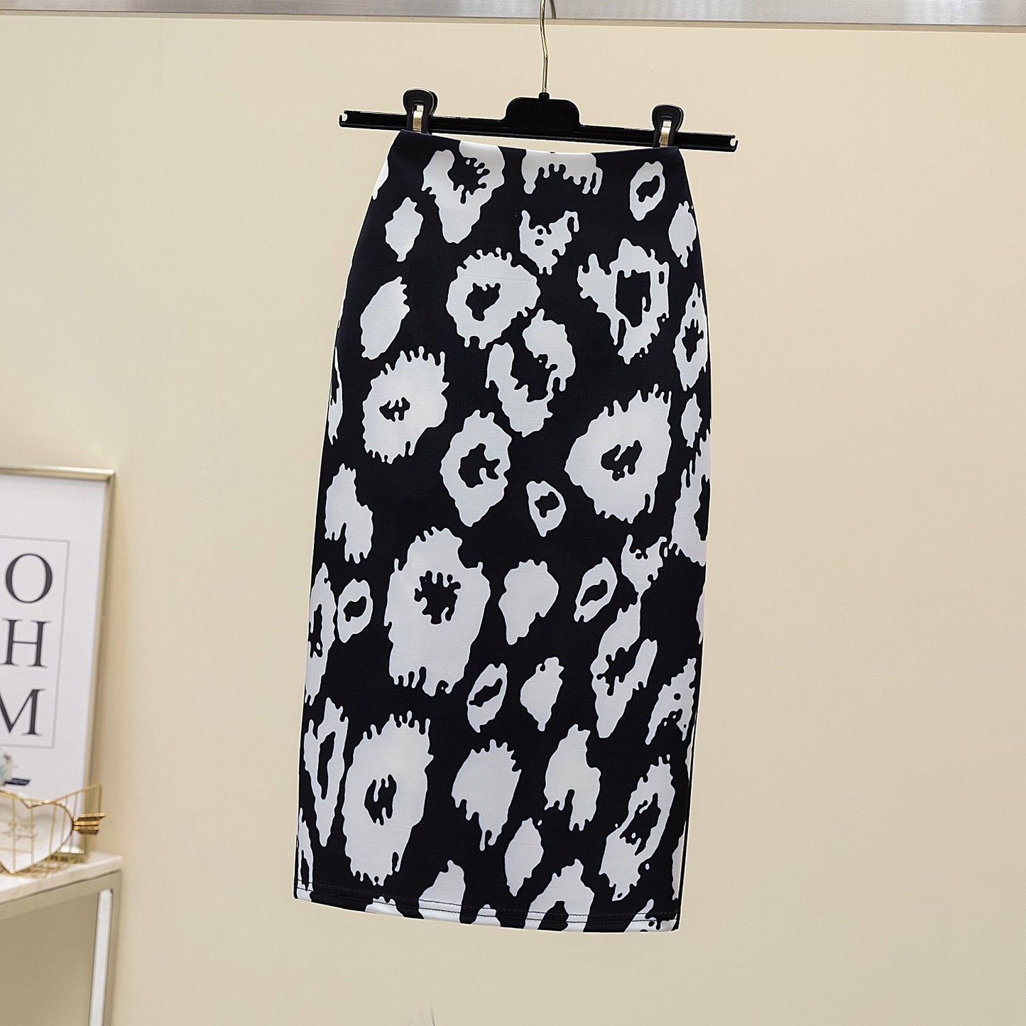 Pencil Skirt with Elegant Style and Unique Printed Design