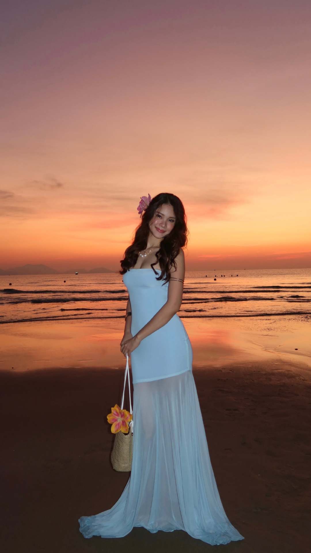 Mesh Dress with High Waist Design for Perfect Cocktail Events