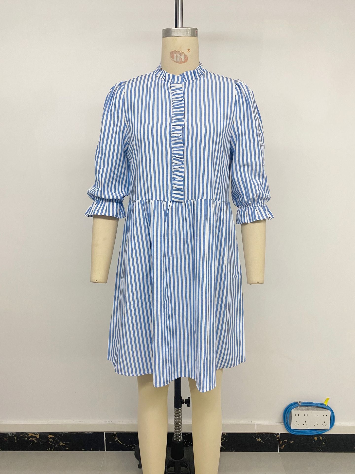 Puff Sleeve Stand Collar Striped Dress with A-Line Skirt Style