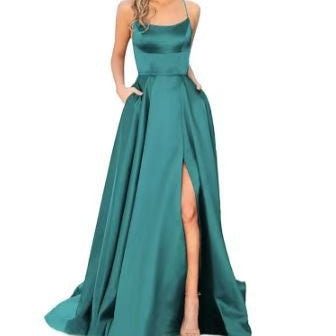 Bridesmaid Dress with Slimming Fit and Shoulder Hollow Design