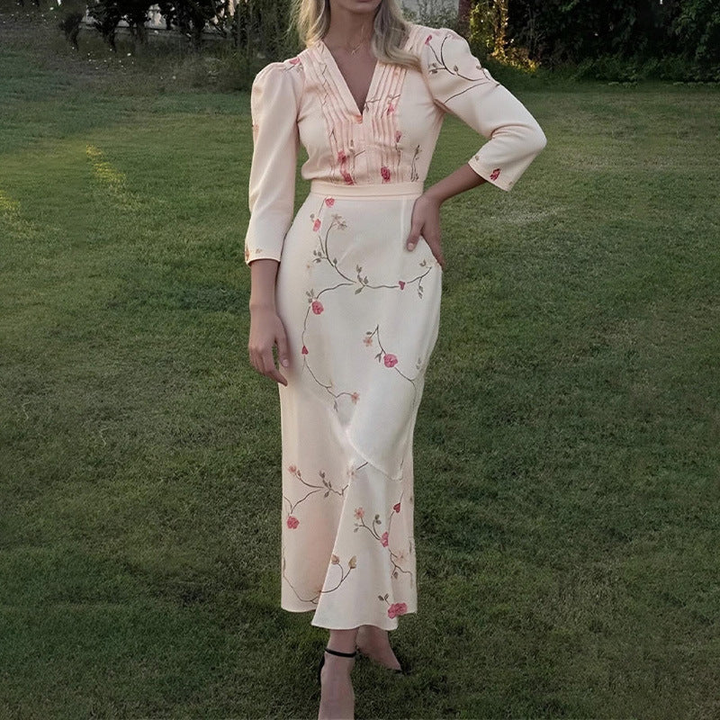 Casual Elegant V-neck Printed Dress with A-line Skirt Style