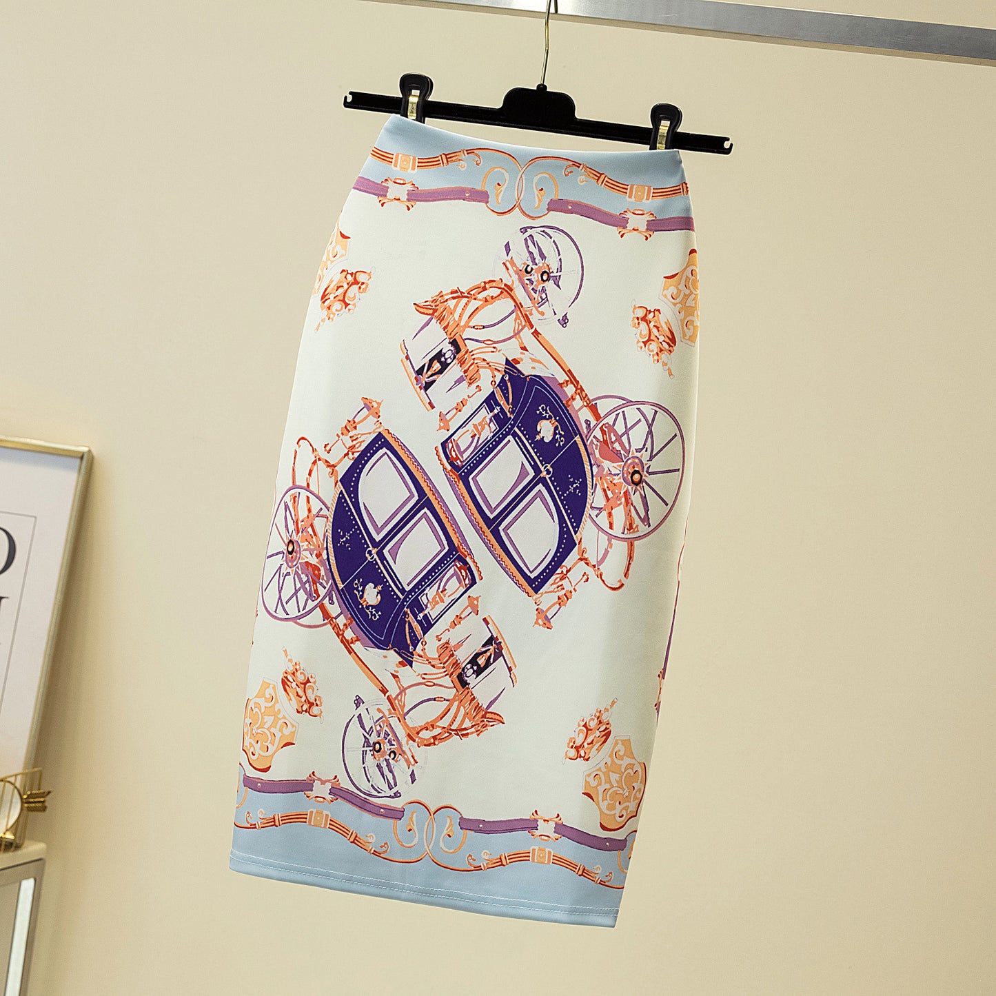 Pencil Skirt with Elegant Printed Design for a Chic Look