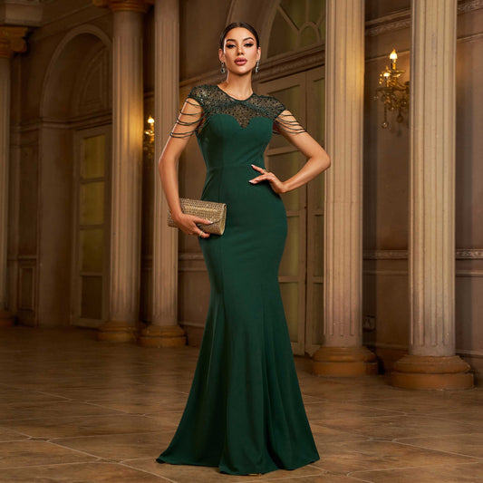 Evening Dress with Sequins and Fishtail Design for Special Occasions