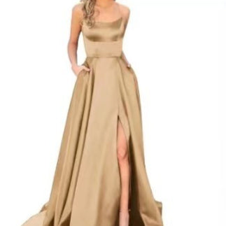 Bridesmaid Dress with Slimming Fit and Shoulder Hollow Design