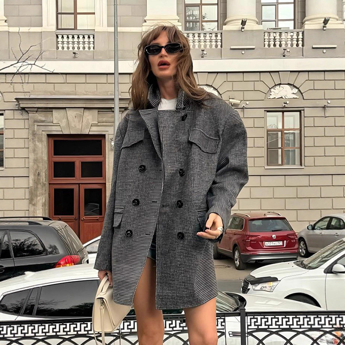 Mid-length Double-breasted Coat with Classic British Style