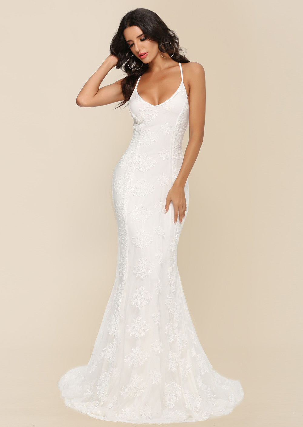 V-neck Large Trailing Wedding Dress with Elegant Embroidery Detail