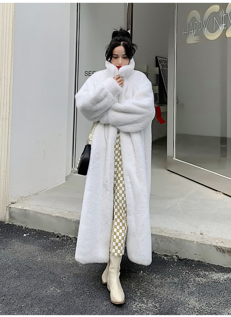 Leather Fur Coat with European Style for Trendy Outfits