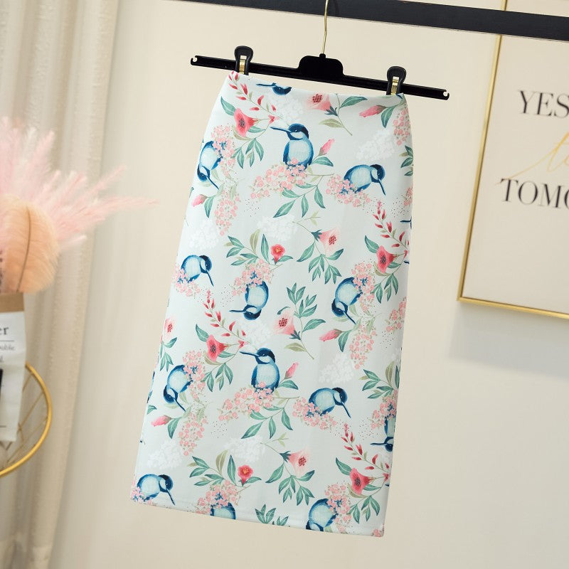 Pencil Skirt with Elegant Printed Design for a Chic Look