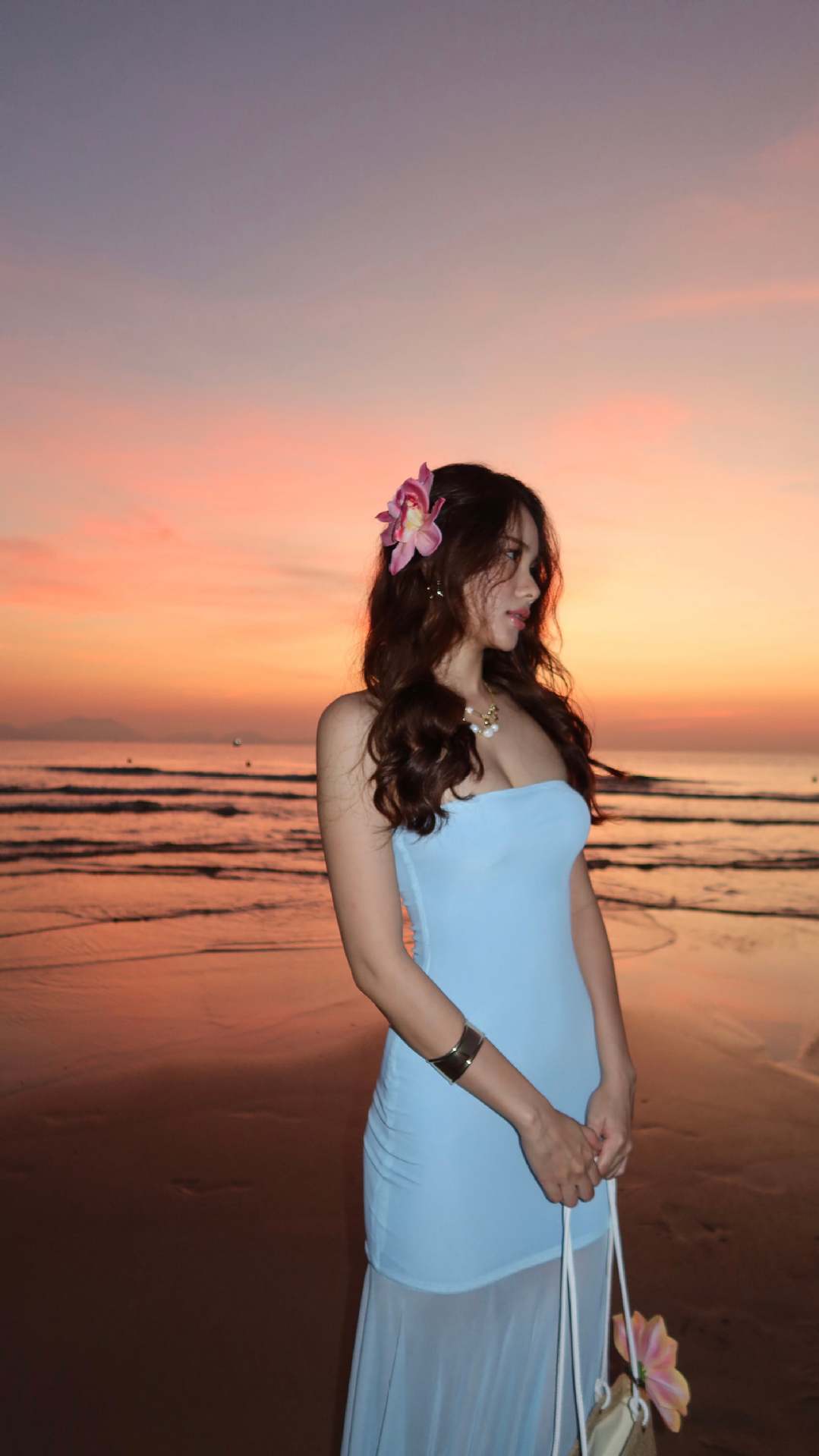 Mesh Dress with High Waist Design for Perfect Cocktail Events