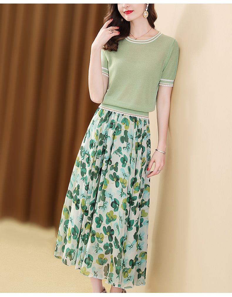 Ice Silk Short-Sleeved T-shirt with All-Match Style Options