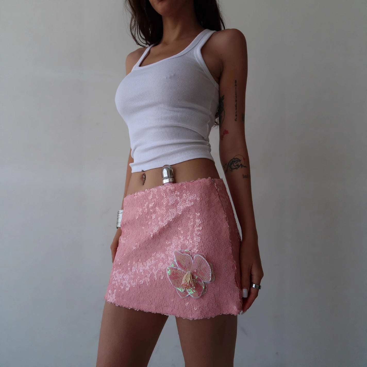 High Waist Miniskirt with Sequined Bow Decoration for a Flirty Look