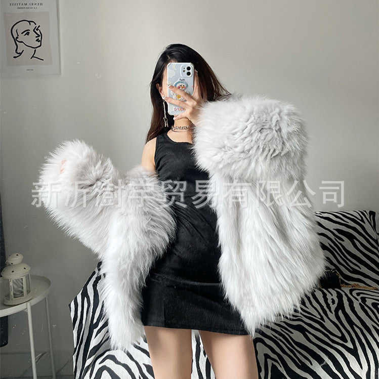 Fur Coat with Hooded Design for Stylish Winter Comfort