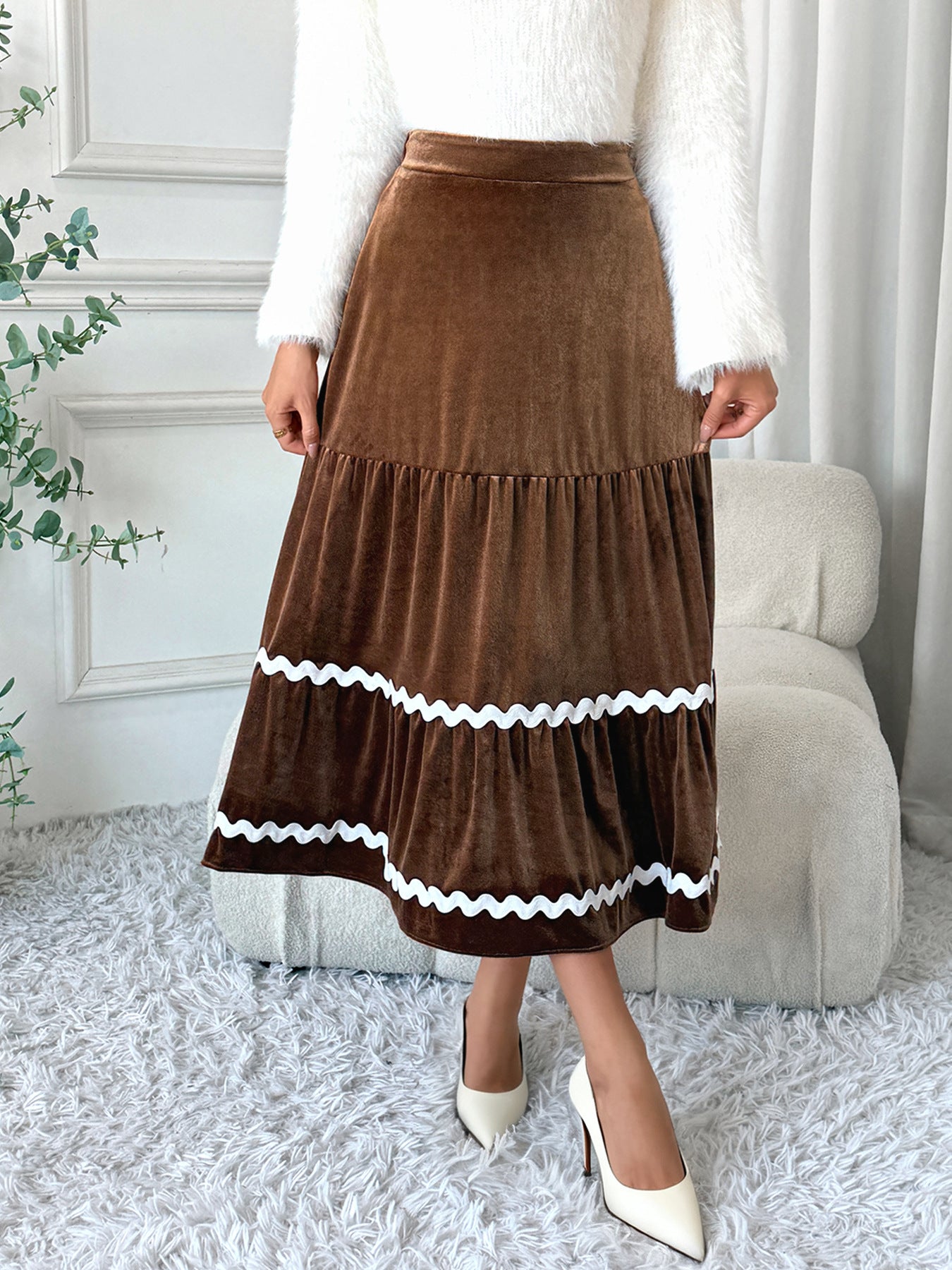 Mid-length Lace Skirt with High Elasticity for Effortless Style