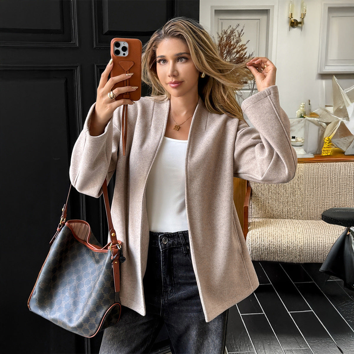 Long Sleeve Coat with Slim Fit Design for Stylish Outerwear