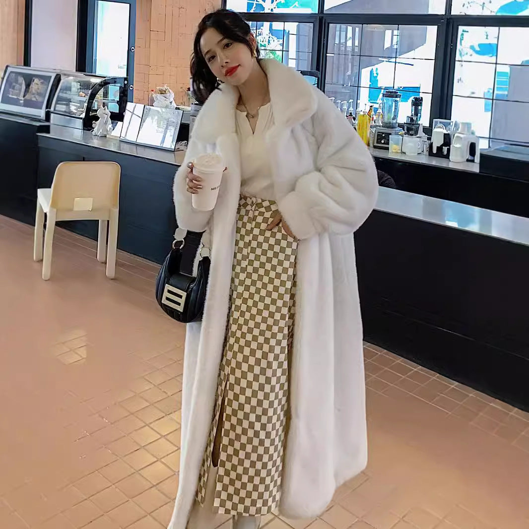 Leather Fur Coat with European Style for Trendy Outfits