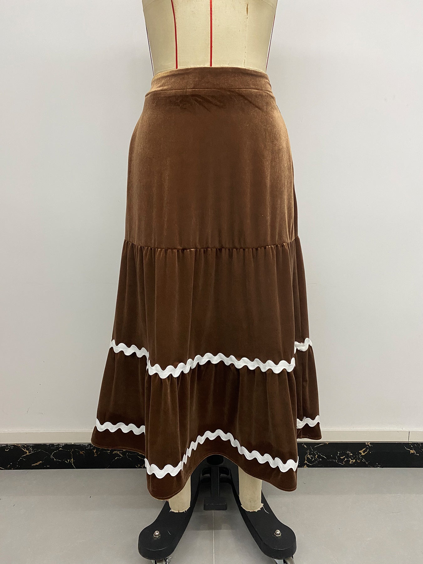 Mid-length Lace Skirt with High Elasticity for Effortless Style