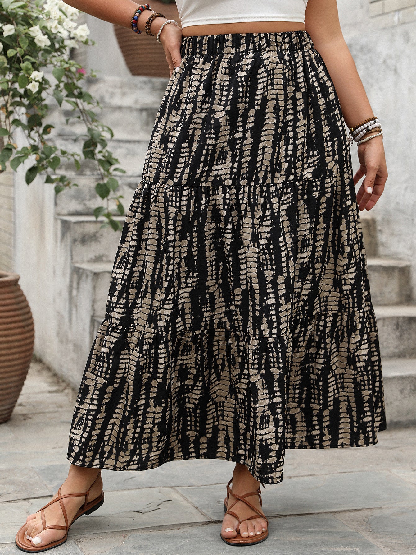 High Waist Plus Size Skirt with Elegant Stripe Pattern Design