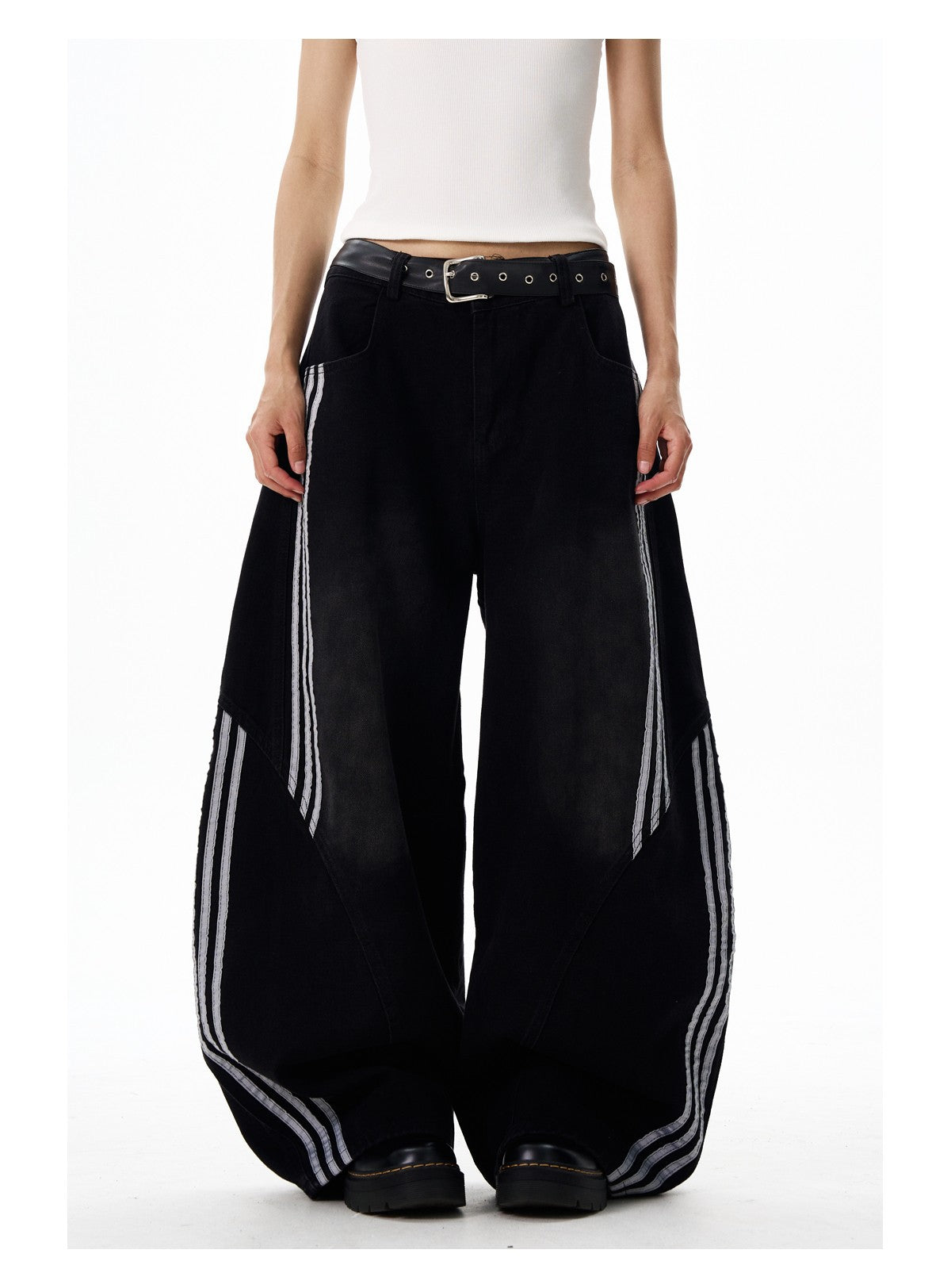 Retro Large Pocket Machete Jeans with Wide Leg Style