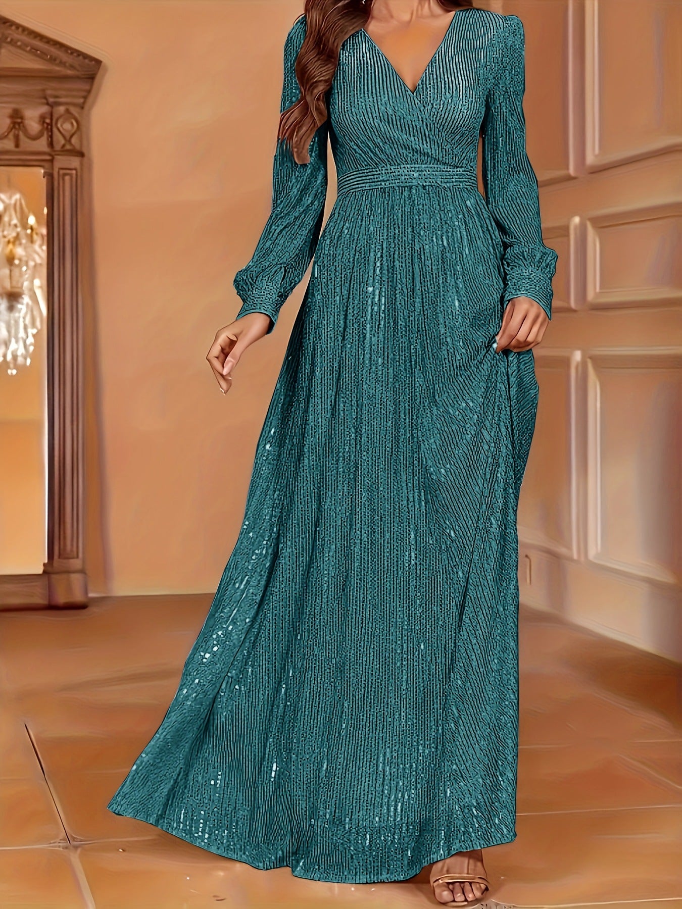 Evening Dress with Stunning Sequins and Elegant Long Sleeves