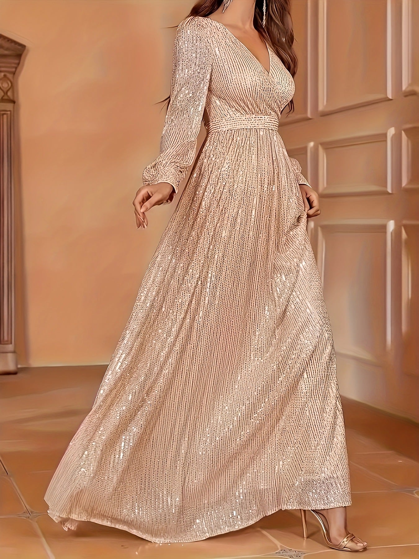 Evening Dress with Stunning Sequins and Elegant Long Sleeves