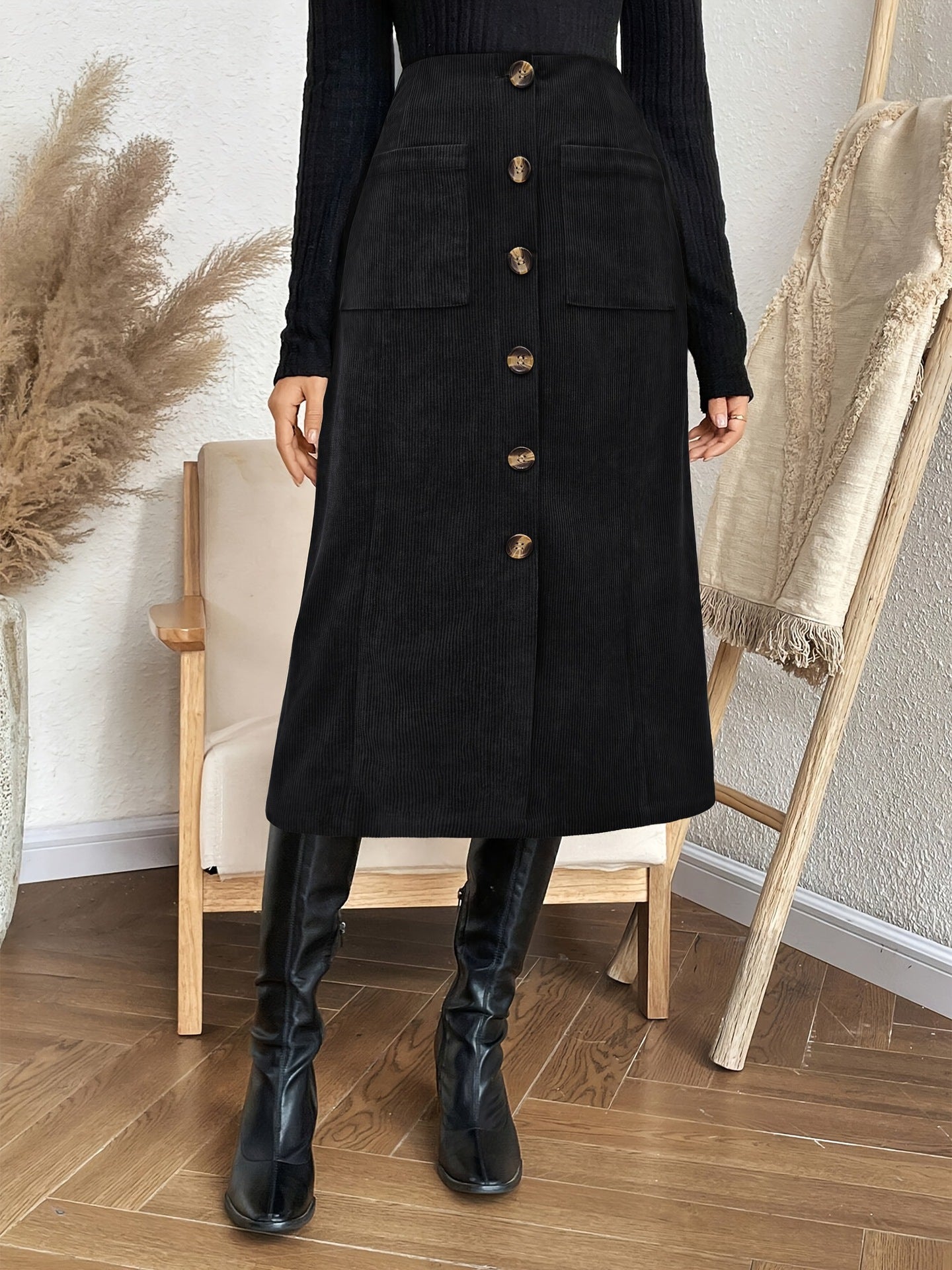 Mid-Length Skirt with Elastic Waist and Patch Pocket Design